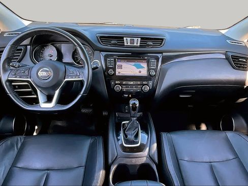 Used 2017 Nissan Rogue Sport SL w/ SL Premium Package FWD image 16