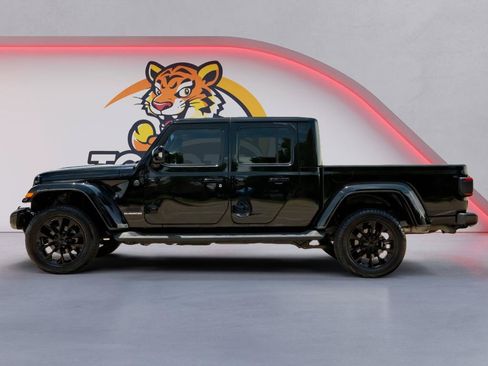Used 2022 Jeep Gladiator Overland AWD/4WD image 8