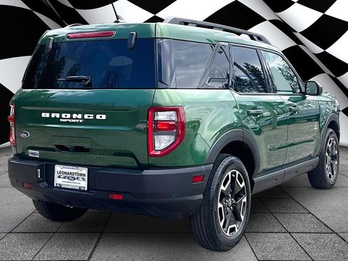 Used 2023 Ford Bronco Sport Outer Banks image 2