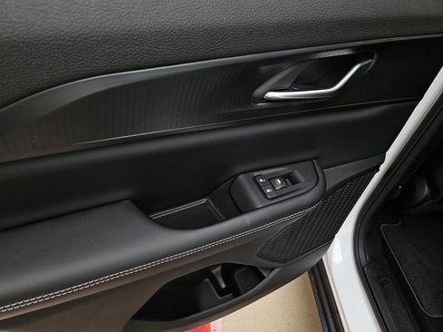 New 2026 Jeep Grand Cherokee Laredo AWD/4WD image 12