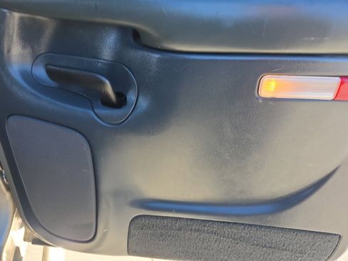 Used 2001 Chevrolet Silverado 2500 LS w/ Off-Road Skid Plate Pkg image 18