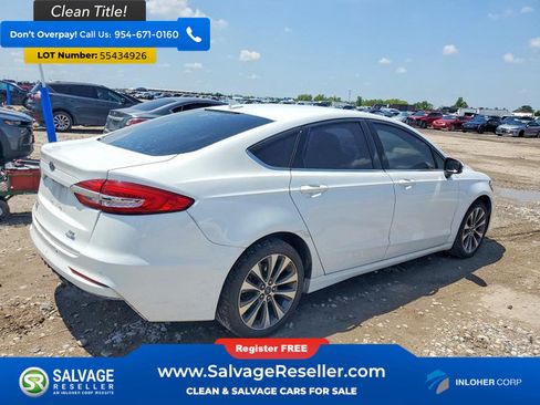 Used 2019 Ford Fusion SE AWD/4WD image 4