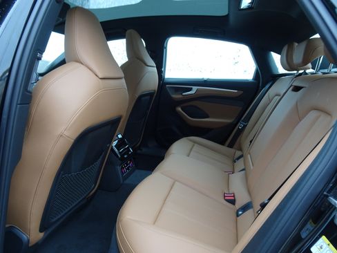 New 2026 Audi A6 Premium Plus image 6