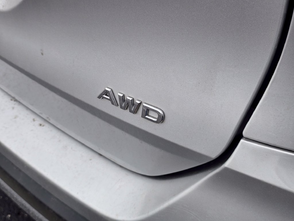 Used 2020 Nissan Rogue S AWD/4WD image 11