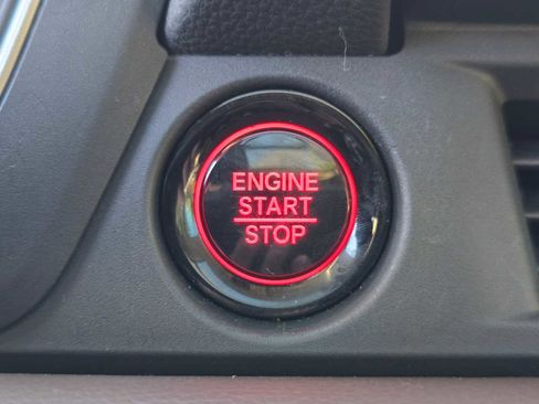 Used 2024 Honda Pilot Elite image 38