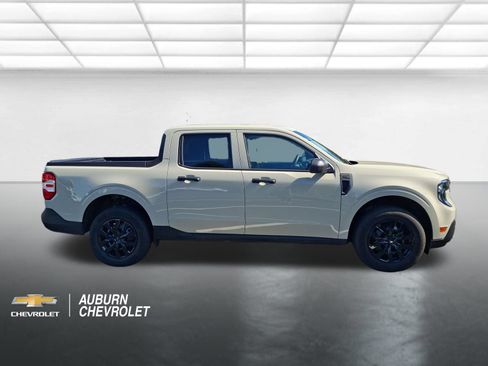 Used 2025 Ford Maverick XL FWD image 2