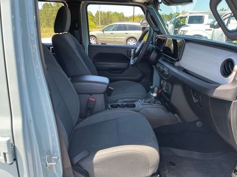 Used 2024 Jeep Wrangler Unlimited w/ Convenience Group AWD/4WD image 45