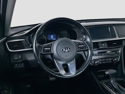 Used 2020 Kia Optima SE FWD image 18