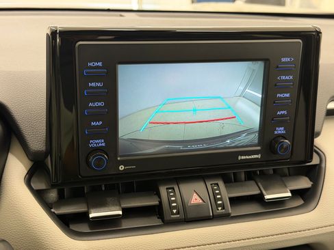 Used 2021 Toyota RAV4 XLE Premium FWD image 19