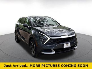 Used 2025 Kia Sportage LX video 1