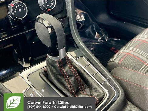 Used 2018 Volkswagen GTI S FWD image 10