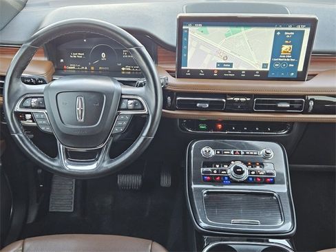 Certified 2023 Lincoln Nautilus Reserve image 26