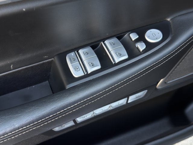 Used 2018 BMW 750i xDrive AWD/4WD image 28