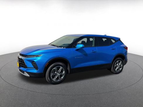 Used 2026 Chevrolet Blazer LT AWD/4WD image 8