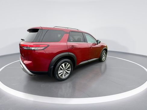 Used 2022 Nissan Pathfinder SL w/ SL Black Package AWD/4WD image 8