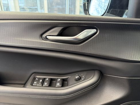 New 2025 Jeep Grand Cherokee L Altitude image 15