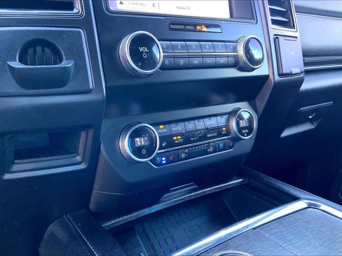 Used 2019 Ford Expedition Limited RWD image 33