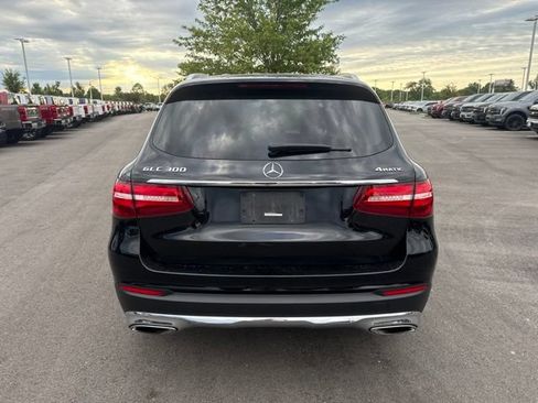 Used 2019 Mercedes-Benz GLC 300 4MATIC image 5