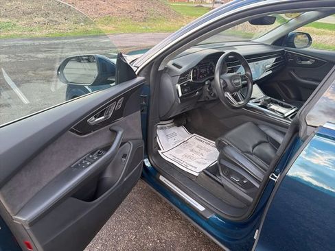 Used 2019 Audi Q8 Prestige AWD/4WD image 9