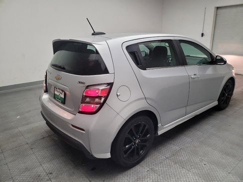 Used 2017 Chevrolet Sonic Premier w/ Driver Confidence Package FWD image 9