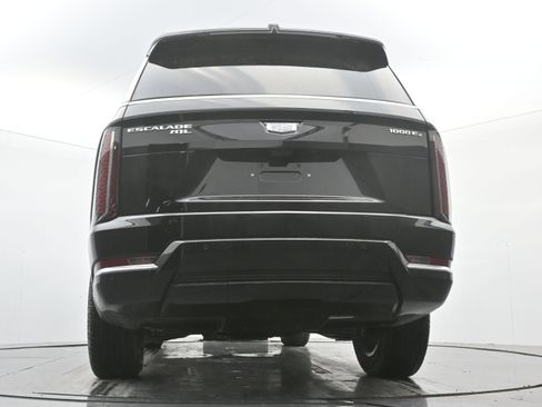 New 2026 Cadillac Escalade IQL Luxury image 18