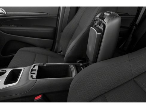Used 2021 Jeep Grand Cherokee Laredo X AWD/4WD image 9