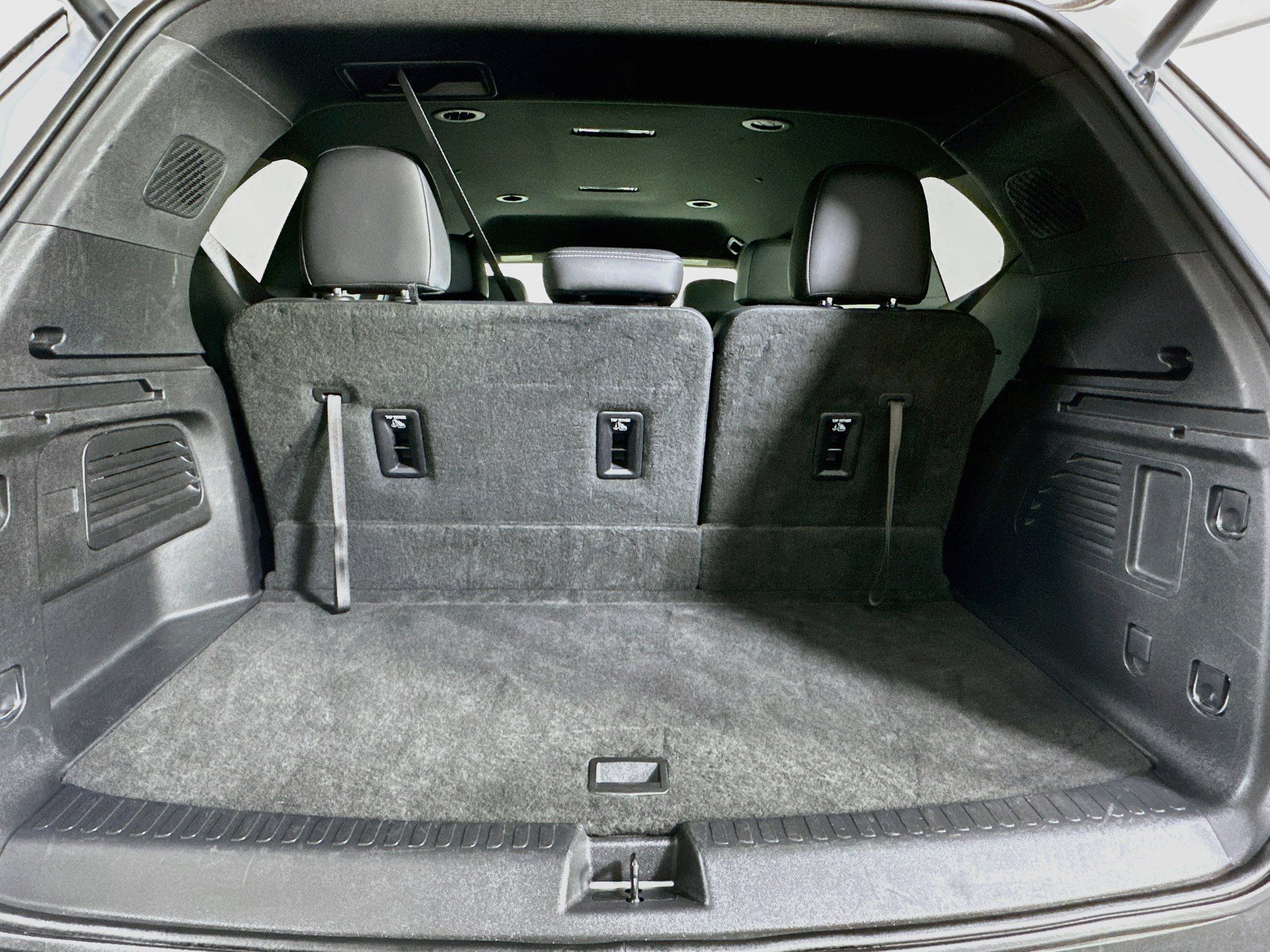 Used 2025 Buick Enclave Preferred FWD image 31
