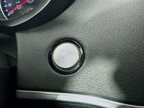 Used 2019 Kia Stinger GT image 28