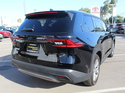 Certified 2025 Toyota Grand Highlander AWD image 19