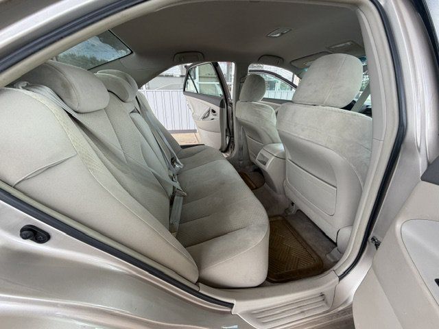 Used 2009 Toyota Camry FWD image 13