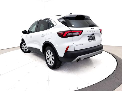 Used 2024 Ford Escape Active AWD/4WD image 2