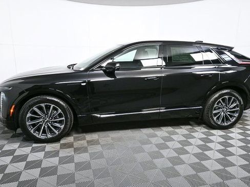 New 2026 Cadillac Lyriq Premium Sport image 32