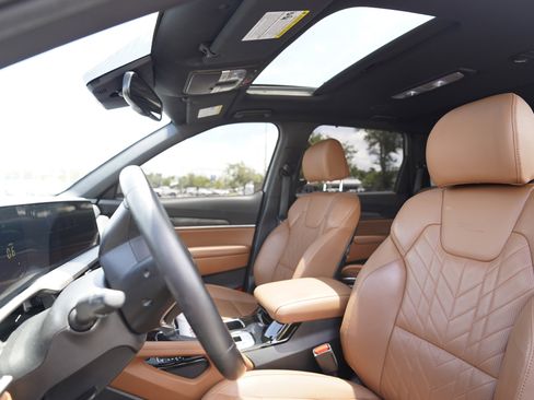 Used 2024 Kia Telluride EX X-Line AWD/4WD image 9