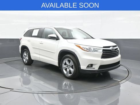 Used 2015 Toyota Highlander Limited w/ Driver Technology Package AWD/4WD image 1