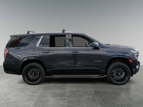 Used 2022 Chevrolet Tahoe LT w/ Luxury Package image 6