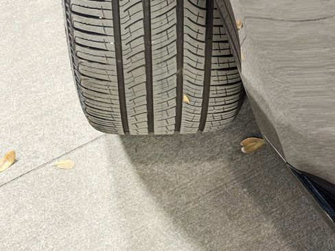 Used 2025 Land Rover Range Rover Long Wheelbase SE image 42