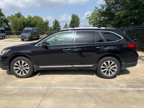 Used 2017 Subaru Outback 3.6R Touring w/ Popular Package #5A AWD/4WD image 7