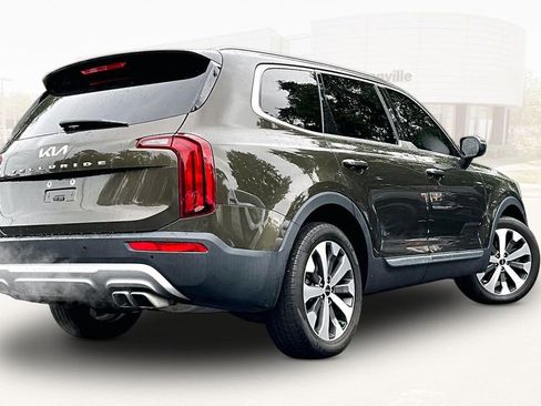 Used 2022 Kia Telluride S FWD image 6