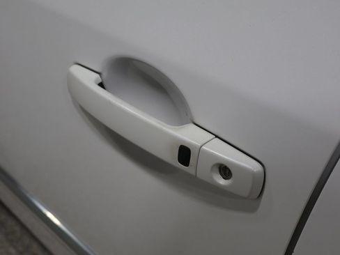 Used 2012 Nissan Sentra 2.0 S w/ Convenience Pkg FWD image 9