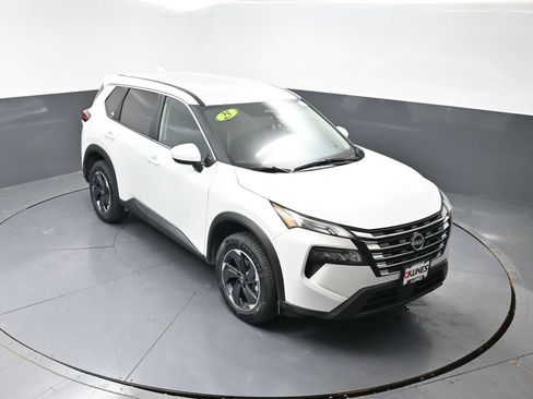 Used 2025 Nissan Rogue SV AWD/4WD image 42