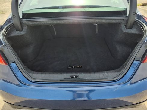 Used 2017 Nissan Maxima Platinum w/ Medallion Package FWD image 7