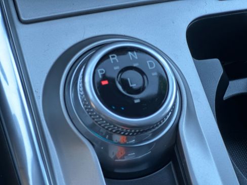 Certified 2022 Ford Explorer XLT w/ Equipment Group 202A image 24