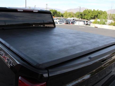 Used 2021 Chevrolet Silverado 1500 RST w/ Redline Edition AWD/4WD image 22