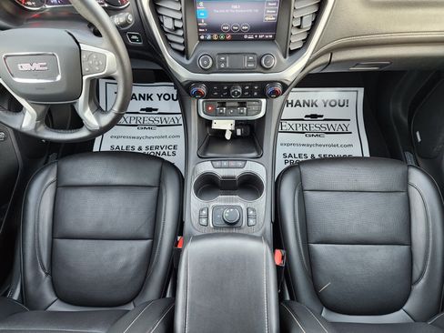 Used 2021 GMC Acadia SLT w/ Elevation Edition image 18