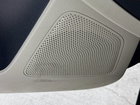 Used 2018 Ford Focus SE FWD image 20