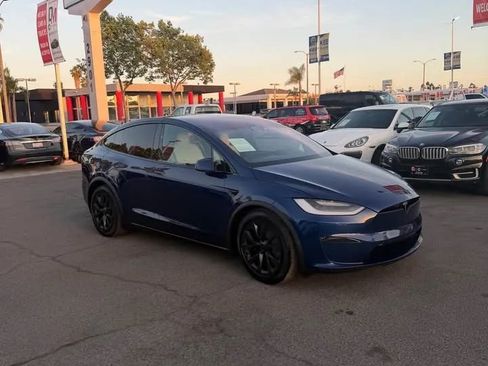 Used 2022 Tesla Model X image 6