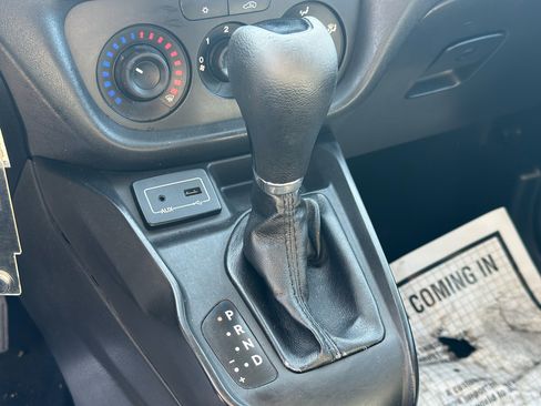 Used 2017 RAM ProMaster City Tradesman image 19