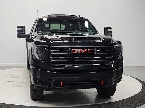 Used 2024 GMC Sierra 2500 AT4 w/ AT4 Premium Plus Package AWD/4WD image 2