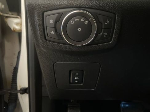 Used 2016 Ford F150 Platinum w/ Technology Package image 26