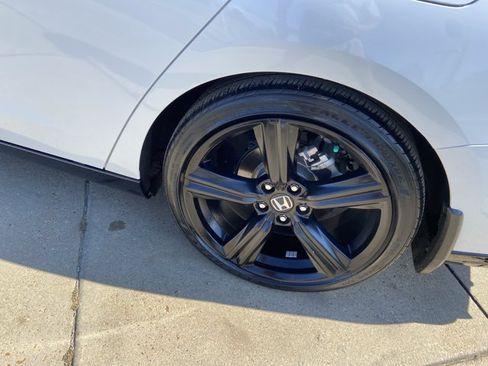 Used 2023 Honda Accord Sport image 30